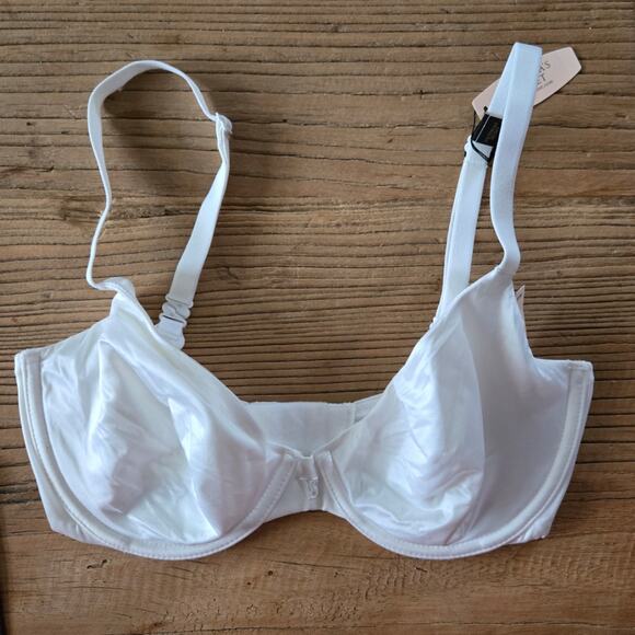Victoria's Secret Unlined Demi white Satin Smooth Bra sz 32DD New - Picture 1 of 4